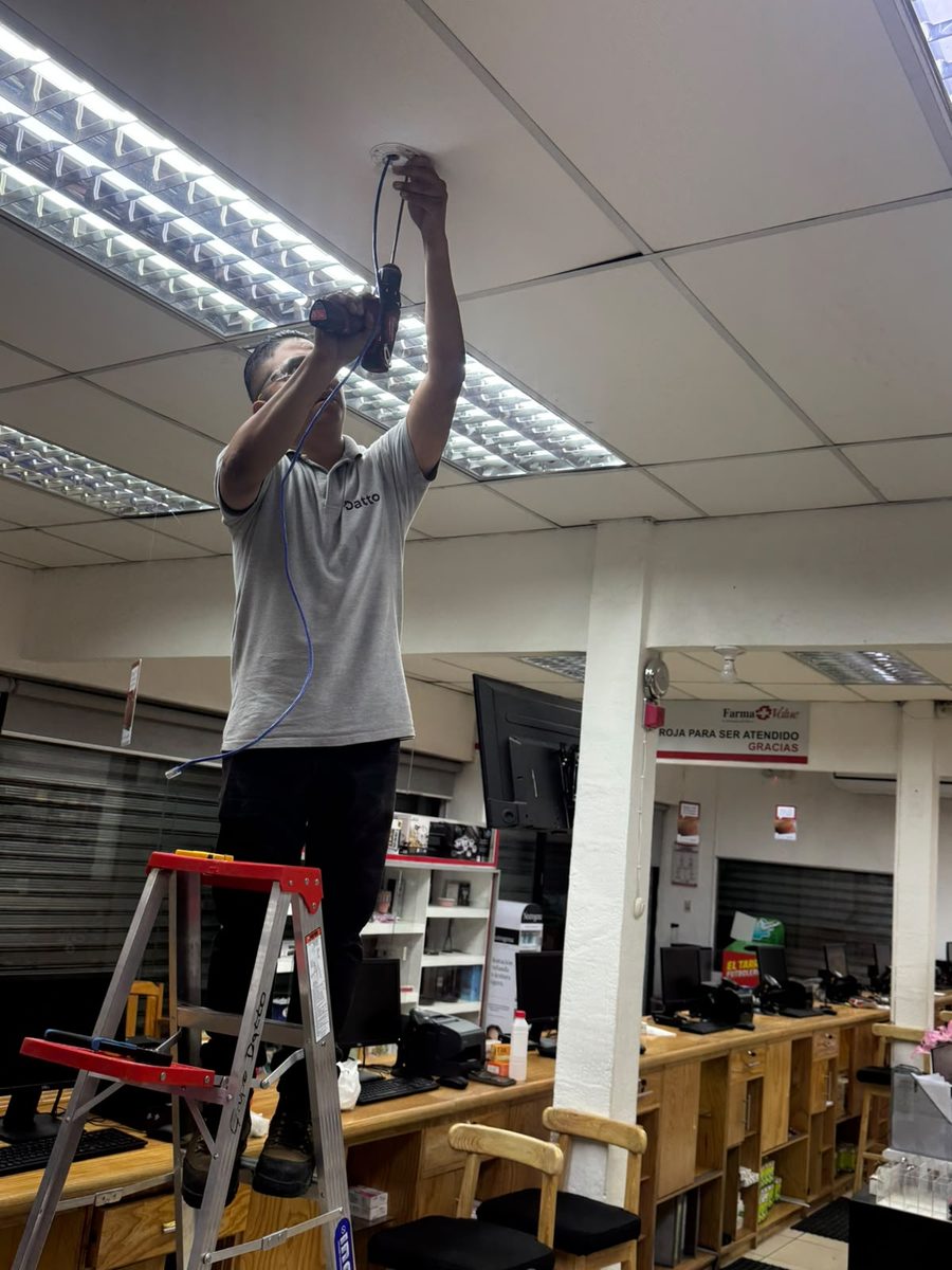 Instalación de Red y Cámaras para Farmacias